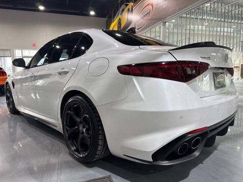 Used 2017 Alfa Romeo Giulia Quadrifoglio image 41