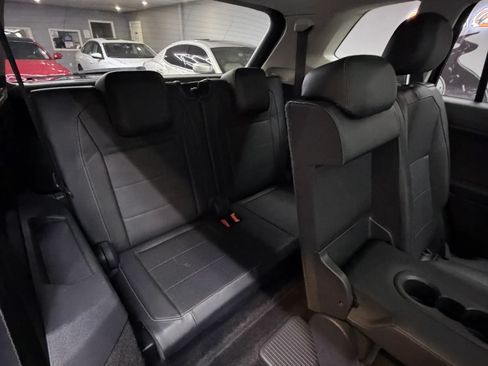 Used 2019 Volkswagen Tiguan SE w/ Panoramic Sunroof Package FWD image 35