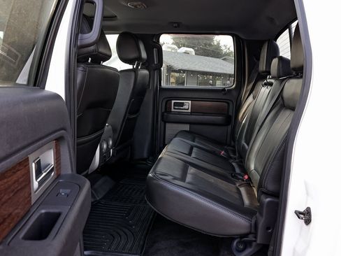 Used 2014 Ford F150 Lariat w/ Equipment Group 502A Luxury AWD/4WD image 18