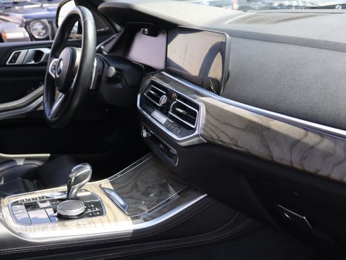 Used 2019 BMW X5 xDrive40i w/ M Sport Package AWD/4WD image 10