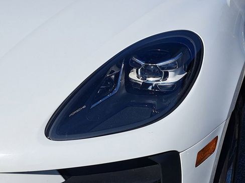 Used 2019 Porsche Macan image 10