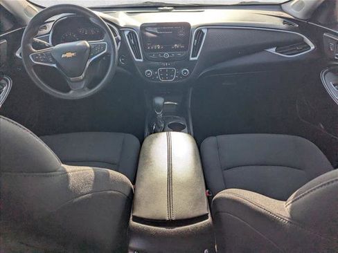 Used 2024 Chevrolet Malibu LT FWD image 17