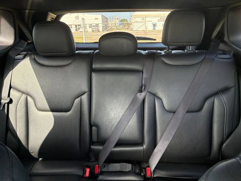 Used 2025 Jeep Compass Limited AWD/4WD image 34