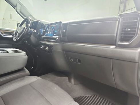 Used 2024 Chevrolet Silverado 1500 RST AWD/4WD image 40