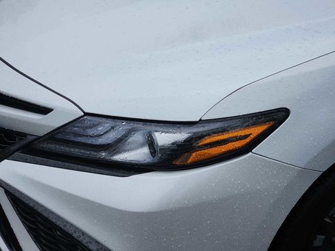 Used 2023 Toyota Camry XSE FWD image 9