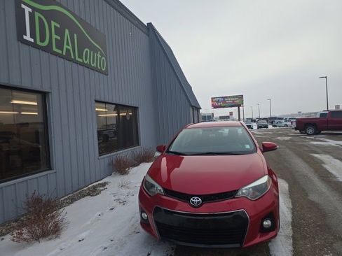 Used 2015 Toyota Corolla L image 3