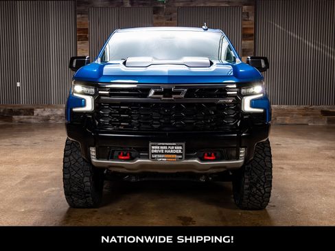 Used 2022 Chevrolet Silverado 1500 ZR2 w/ Technology Package image 4
