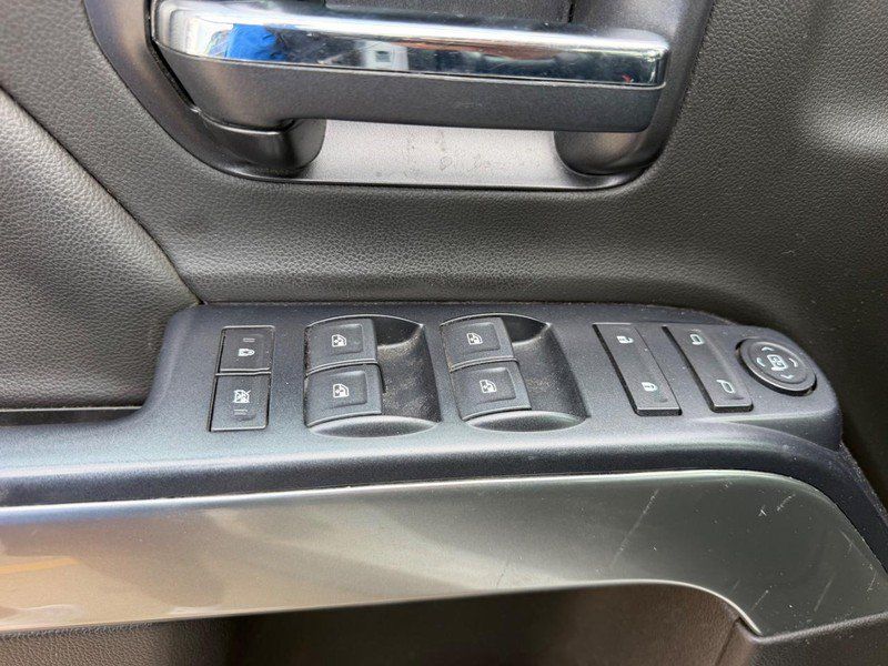 Used 2019 Chevrolet Silverado 1500 LT AWD/4WD image 16