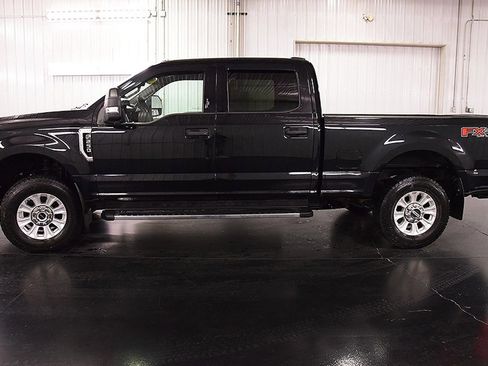 Used 2021 Ford F250 XLT w/ XLT Value Package image 4