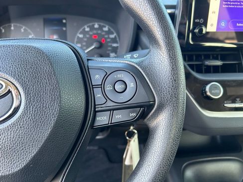 Used 2023 Toyota Corolla LE image 23