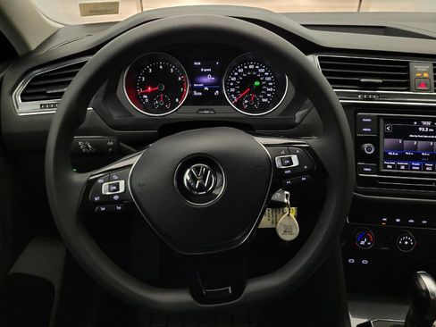 Used 2021 Volkswagen Tiguan S FWD image 22