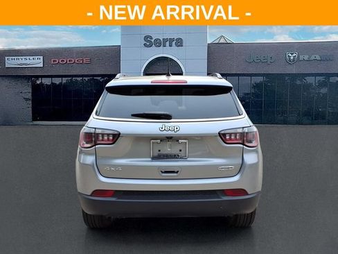 Used 2024 Jeep Compass Latitude AWD/4WD image 6