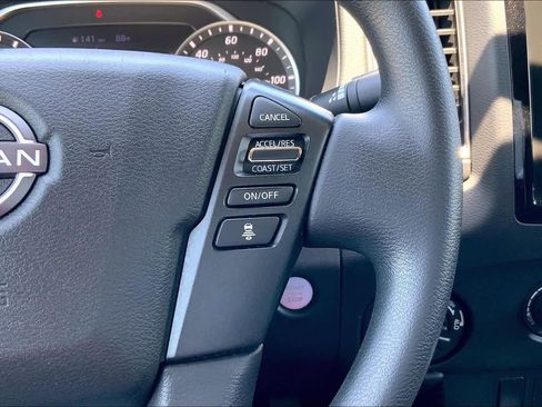 Used 2022 Nissan Frontier SV w/ Technology Package AWD/4WD image 24
