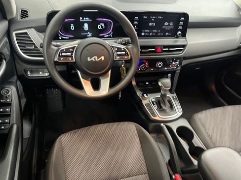 Certified 2024 Kia Seltos LX image 24