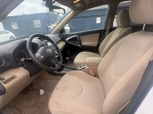 Used 2012 Toyota RAV4 4WD w/ Upgrade Value Pkg image 9