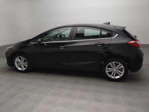 Used 2019 Chevrolet Cruze LT FWD image 3