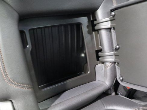Used 2021 GMC Sierra 1500 AT4 w/ AT4 Premium Package AWD/4WD image 70