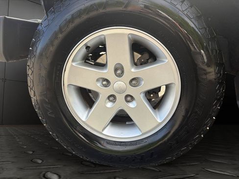 Used 2016 Jeep Wrangler Unlimited Sport w/ Quick Order Package 24S AWD/4WD image 21
