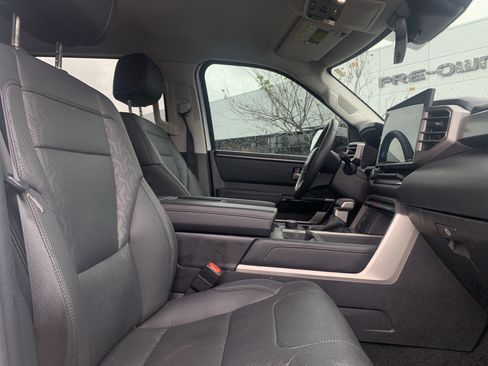 Used 2024 Toyota Tundra Limited image 36