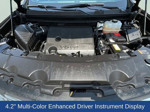 Used 2023 Chevrolet Traverse LT FWD image 27