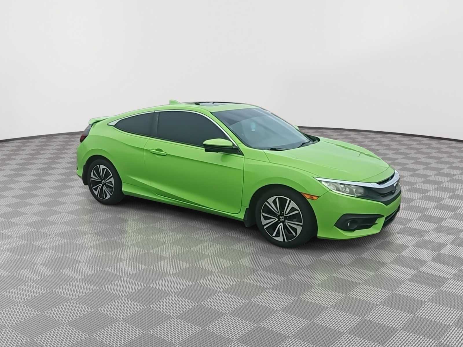 Used 2017 Honda Civic EX-T image 2
