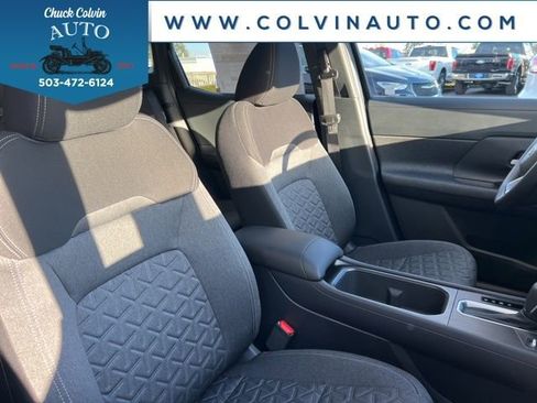 New 2026 Nissan Kicks SV w/ SV Premium Package AWD/4WD image 22