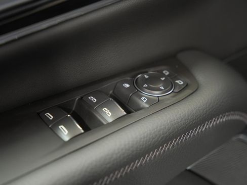 New 2026 GMC Yukon Denali image 27