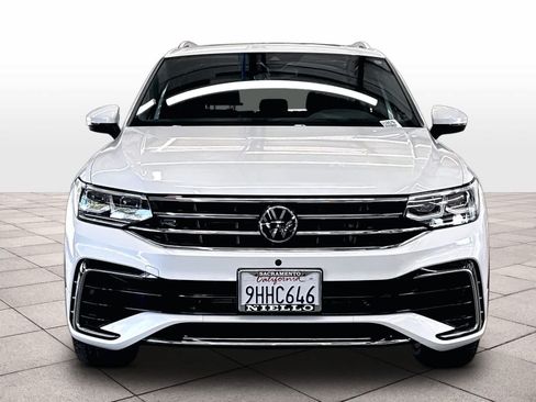 Used 2023 Volkswagen Tiguan SEL R-Line AWD/4WD image 2