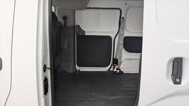 Used 2015 Nissan NV200 SV w/ Technology Package FWD image 16