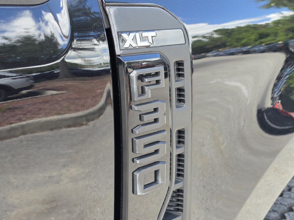 Used 2024 Ford F350 XLT w/ XLT Premium Package AWD/4WD image 10