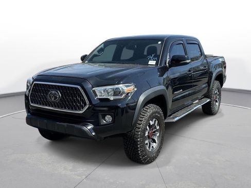 Used 2019 Toyota Tacoma TRD Off-Road image 2