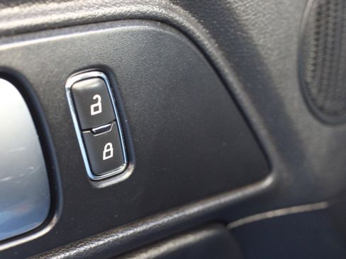 Used 2020 Ford Mustang Premium image 20