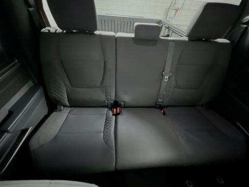Used 2025 Toyota Tundra SR5 w/ SR5 Convenience Package RWD image 33