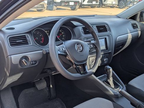 Used 2018 Volkswagen Jetta S FWD image 5