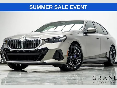 Used 2026 BMW i5 eDrive40 w/ M Sport Package RWD image 1
