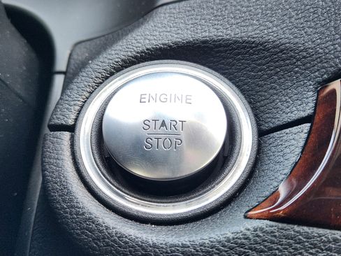 Used 2013 Mercedes-Benz E 350 E 350 image 19