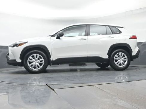 Certified 2023 Toyota Corolla Cross L image 30