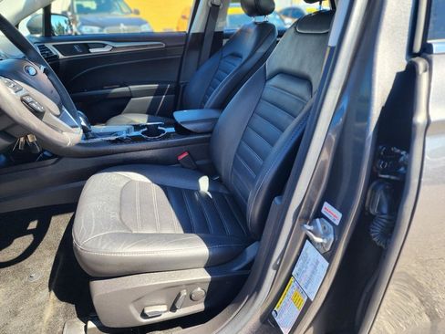 Used 2016 Ford Fusion SE w/ Equipment Group 202A FWD image 14