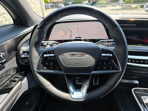 New 2026 Cadillac Lyriq V AWD/4WD image 21