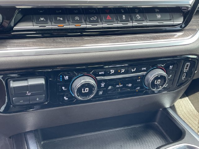 Used 2022 Chevrolet Silverado 1500 LTZ AWD/4WD image 19