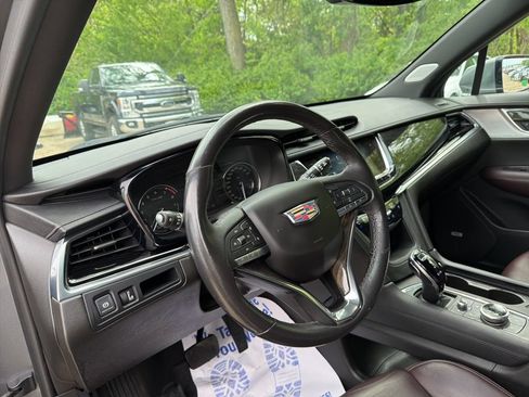 Used 2022 Cadillac XT6 Premium Luxury AWD/4WD image 19