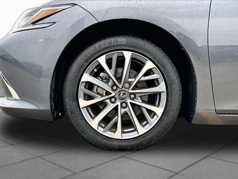 Used 2022 Lexus ES 350 w/ Premium Package FWD image 11