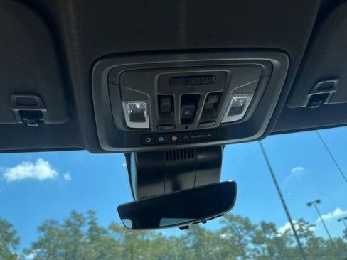 Used 2024 GMC Sierra 1500 Denali image 19