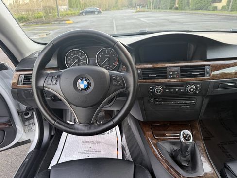 Used 2009 BMW 335i Coupe image 17