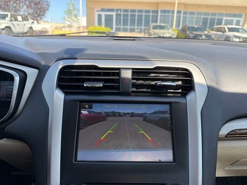 Used 2014 Ford Fusion SE w/ Equipment Group 502A FWD image 9
