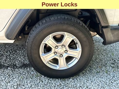 Used 2018 Jeep Wrangler Unlimited Sport S AWD/4WD image 9