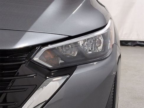 Used 2025 Nissan Sentra SV image 11