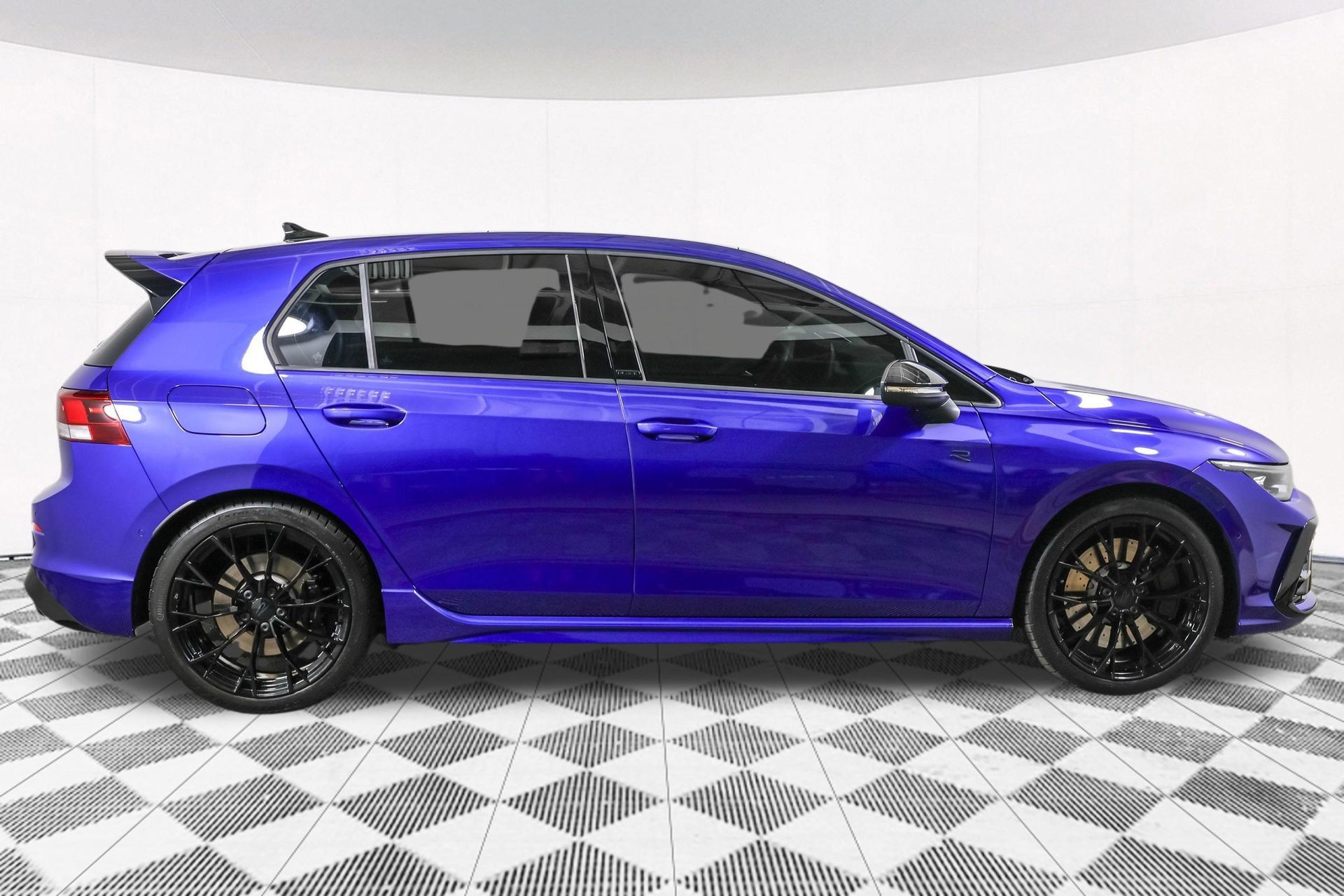 Used 2025 Volkswagen Golf R Black Edition AWD/4WD image 11