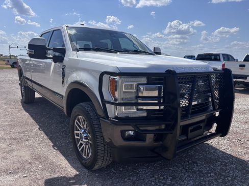 Used 2017 Ford F350 King Ranch w/ King Ranch Ultimate Package AWD/4WD image 9