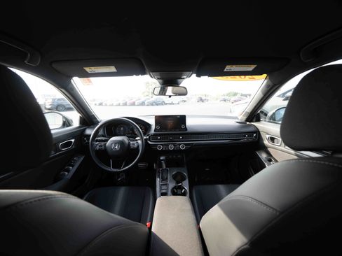Used 2025 Honda Civic Sport image 19